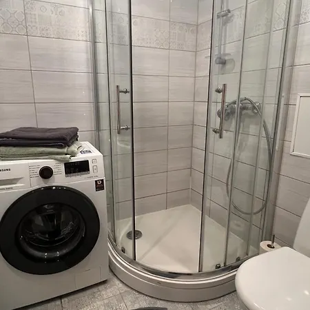 R Un S Apartment *